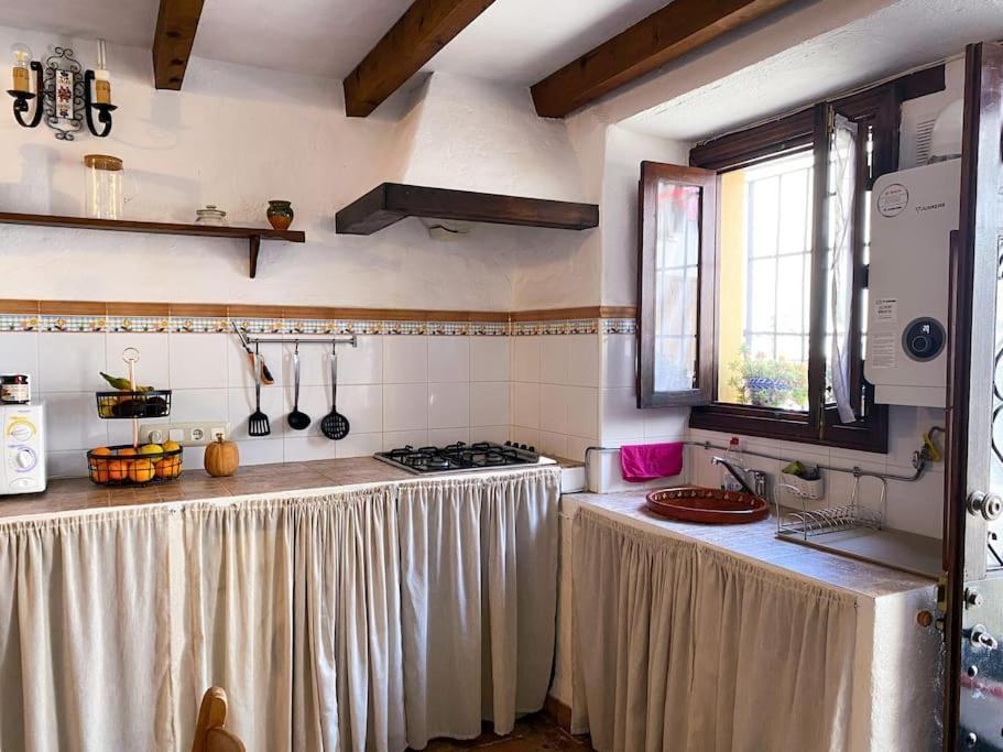 Casabenadalid. Casa Rural Con Piscina. ภายนอก รูปภาพ